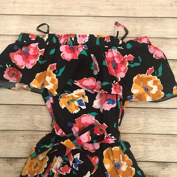Floral Off-the-Shoulder Dress | Who What Wear - Picture 3 of 7